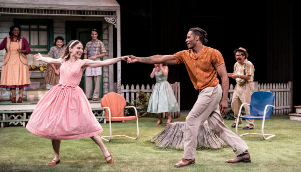 01 pIcnic - dancing in yard