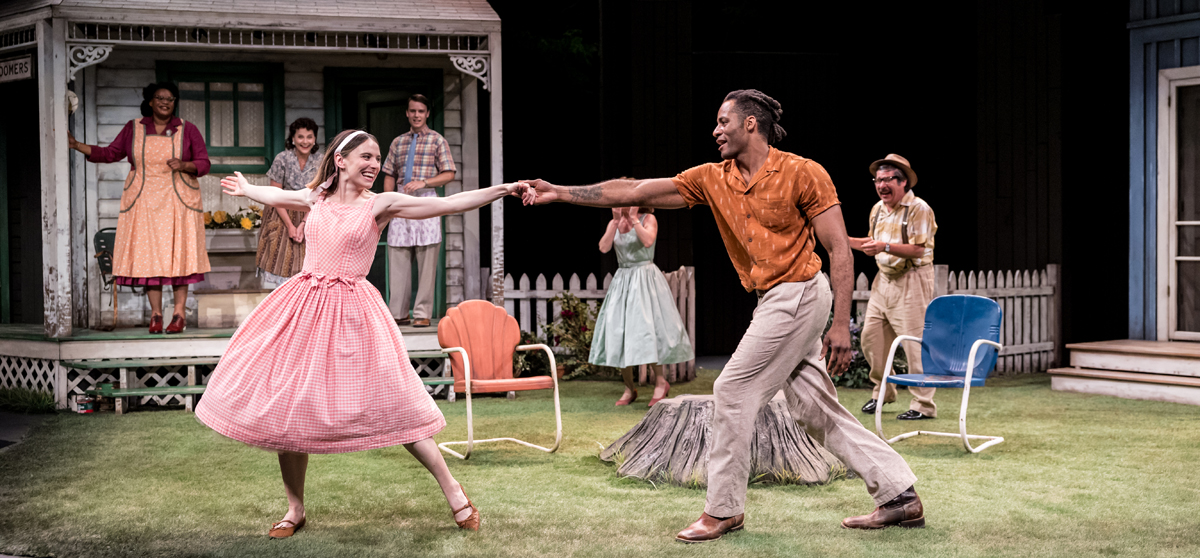 01 pIcnic - dancing in yard